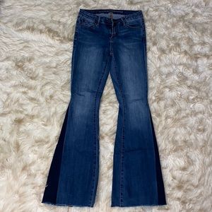 NWOT. Articles of Society Flare Jeans